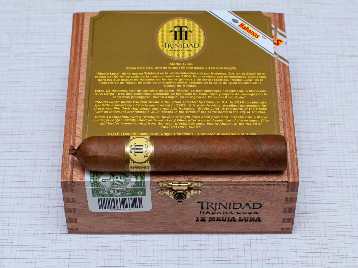 Trinidad Media Luna - Medium